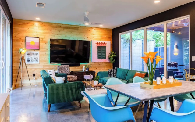 Modern ATX Mansion Walk to 6th Street