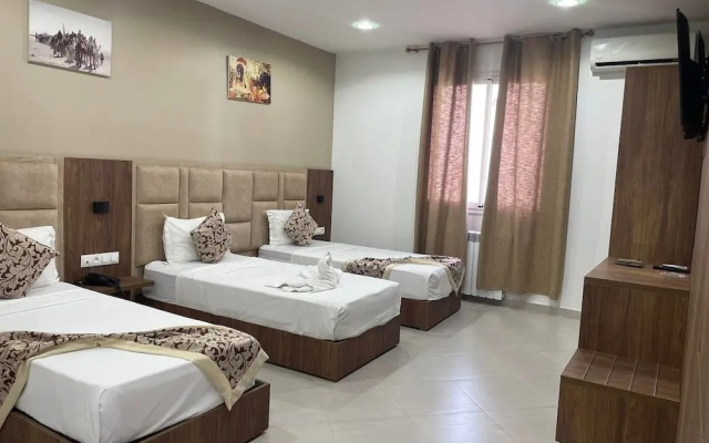 Hnr Hotel
