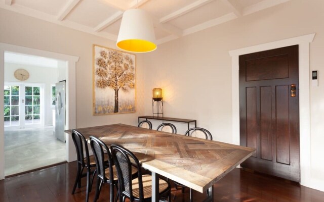 Sunny & Spacious Character Villa