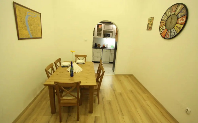 Dfive Apartments - Sissy