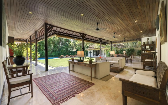 Villa Eight