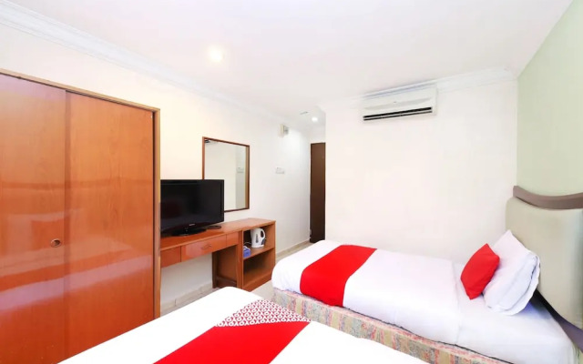 OYO 775 Hotel Sahara Inn