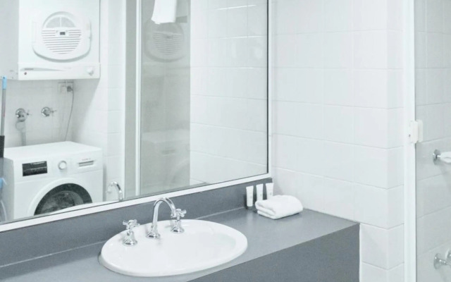 River Plaza Apartments