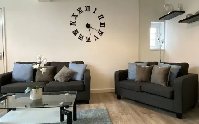 Host Stay Waterfront
