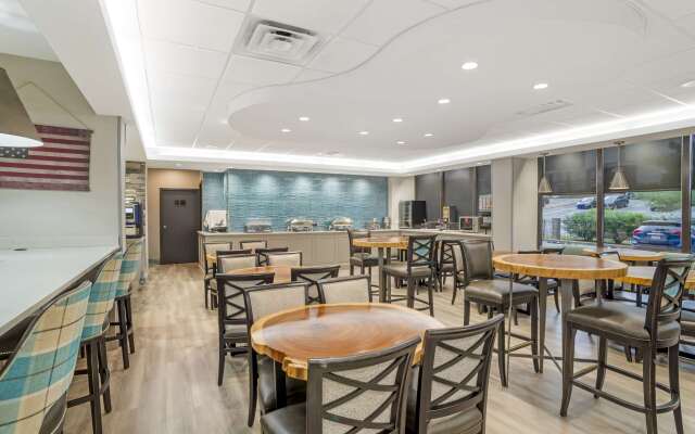 Best Western Plus Greenville I-385 Inn & Suites