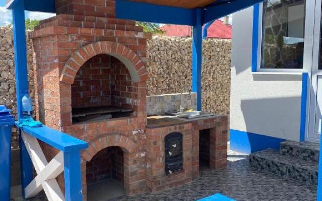 Pensiunea Blue House