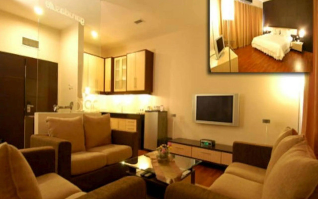 Garuda Plaza Hotel