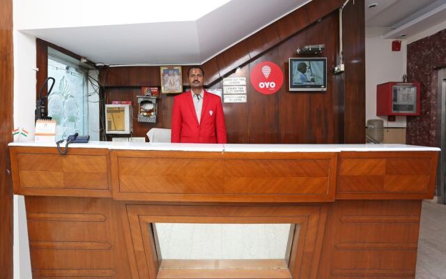 OYO 8336 Hotel De Gold