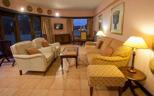 Hwange Safari Lodge