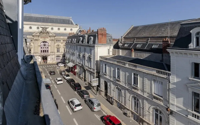 Hôtel Corneille - Entrée autonome, réception en ligne -Encore Mieux
