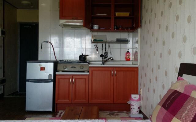 Jun House - Hostel