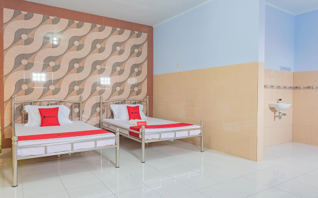 RedDoorz Syariah @ Tambak Mekar Street Subang