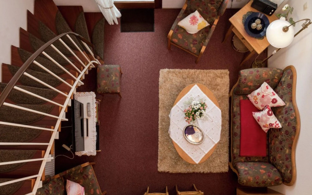 Blissful Apartment With Ski Storage,terrace, Garden, Heating