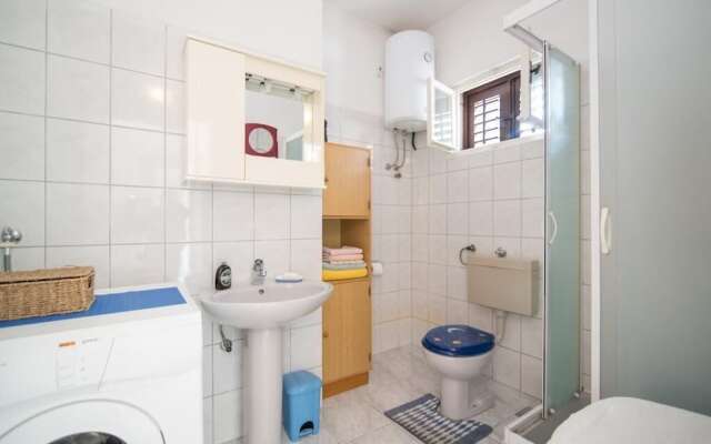 Apartment Alana -