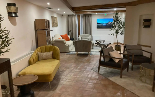 4Us Rioja Wine Hotel