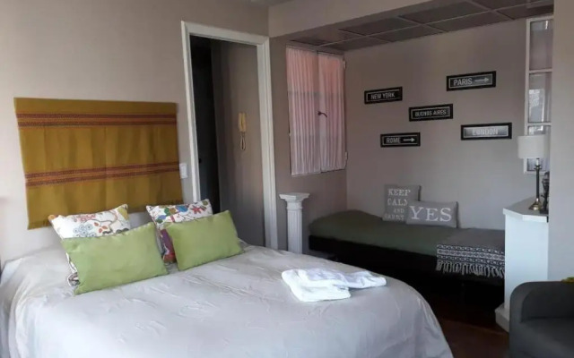 Dpto. Av. Corrientes al 700-Centro