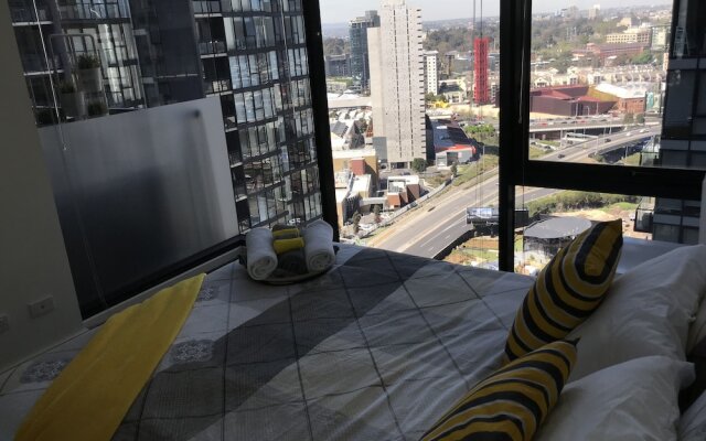 225 Melbourne Tower
