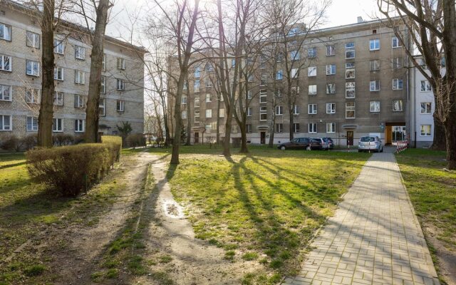 Saska Kepa Modern Apartment