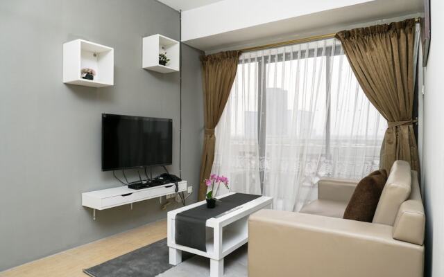 Spacious and Comfortable 2BR Puri Garden Apartment