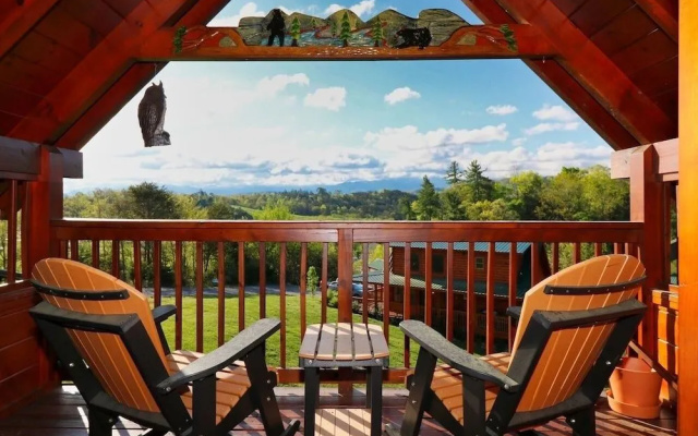 A Stone's Throw 2 Bedroom Cabin by RedAwning