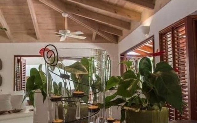 5BR 4.5BA Las Piñas CdC Villa by ASVR