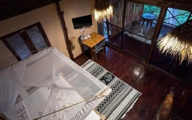 Monkey Mountain Lodge