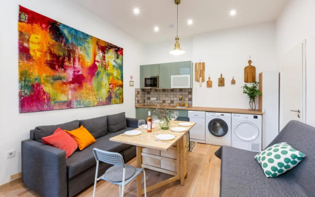 Industrial Style Appartment with AC steps to Gozsdu