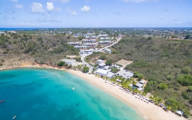 6 BR Villa With Concierge Amenities Pool