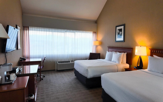 Ramada Hotel & Conference Center by Wyndham Kelowna