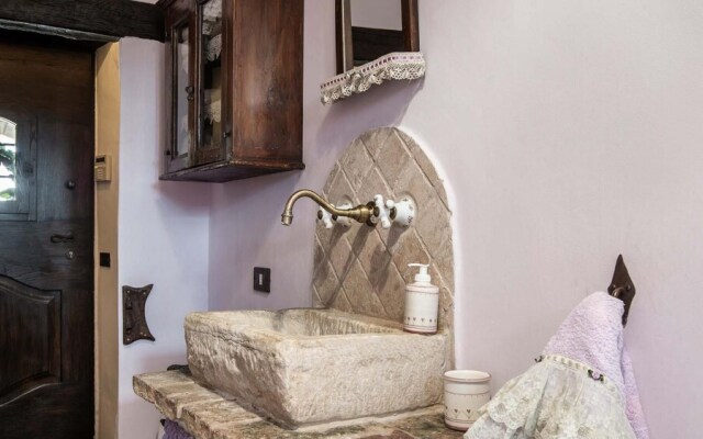 Rose Tower 6 2 in Rome