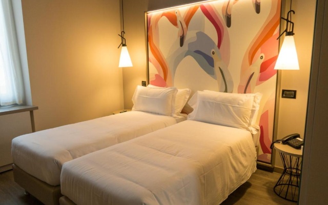 Double room (full double bed)