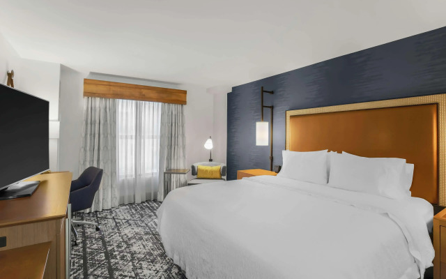 Hampton Inn & Suites Austin Downtown