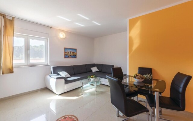 Beautiful Home in Betiga With Wifi and 4 Bedrooms