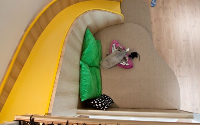 Wind Natural Parent-child Inn