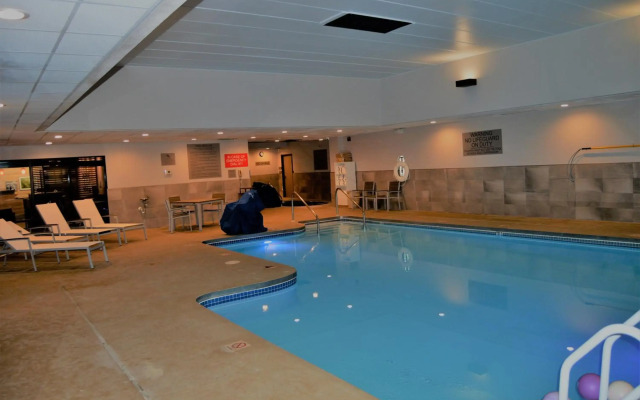 Country Inn & Suites by Radisson, La Crosse, WI