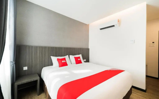 OYO 89386 Stay 365 Hotel