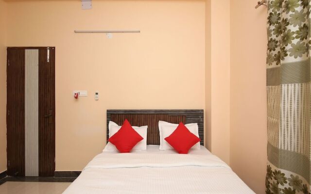 OYO 13554 Hotel Buttercouch
