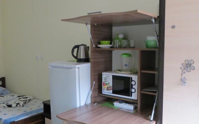 ?rystal Guest house