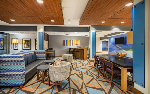 Holiday Inn Express & Suites Greenville SE - Simpsonville by IHG