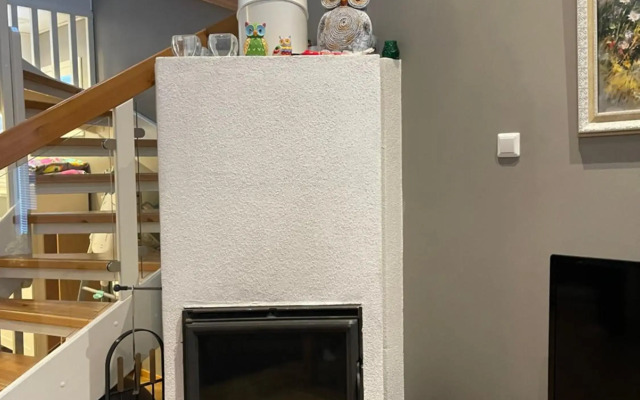 Дом у спа-центра и озера