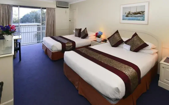 Best Western Twin Towers Inn