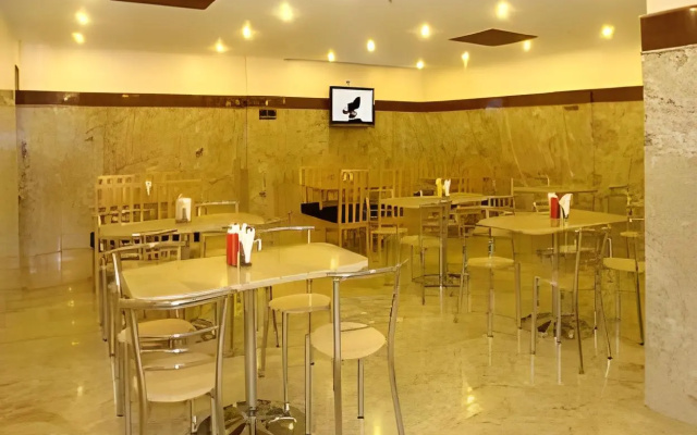 Hotel Maan K