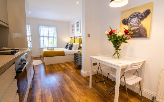 Plymouth Boutique Apartment