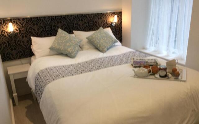 Marine Terrace Apartments