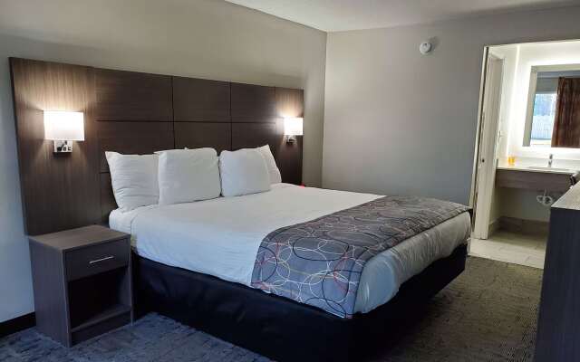 Days Inn & Suites by Wyndham Charleston Airport West