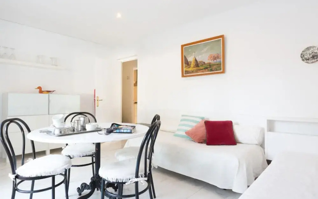 Pet-friendly Apartment Near Beach