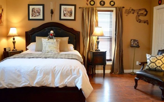 Distinctive Inns of Kingsville Inn136