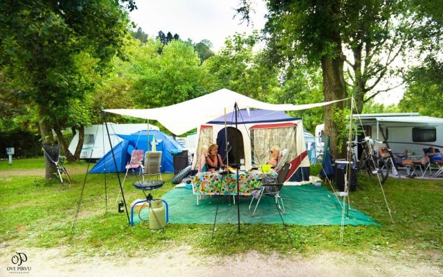Camping Due Laghi