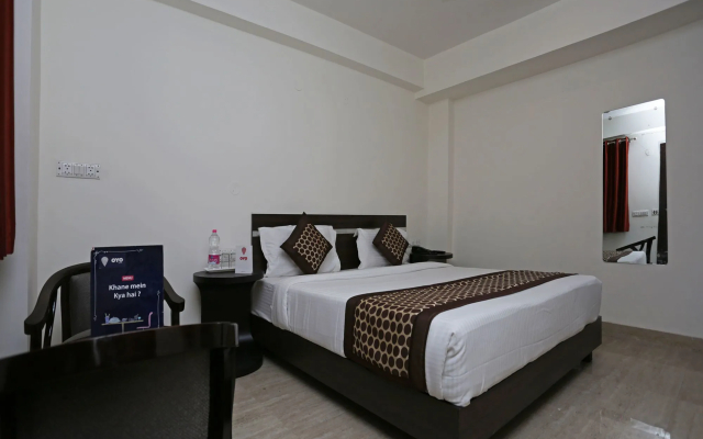 OYO 12171 Hotel Sky View