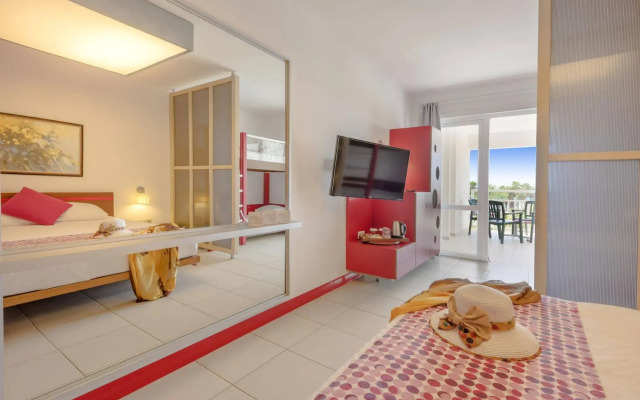 Seven Seas Hotel Blue